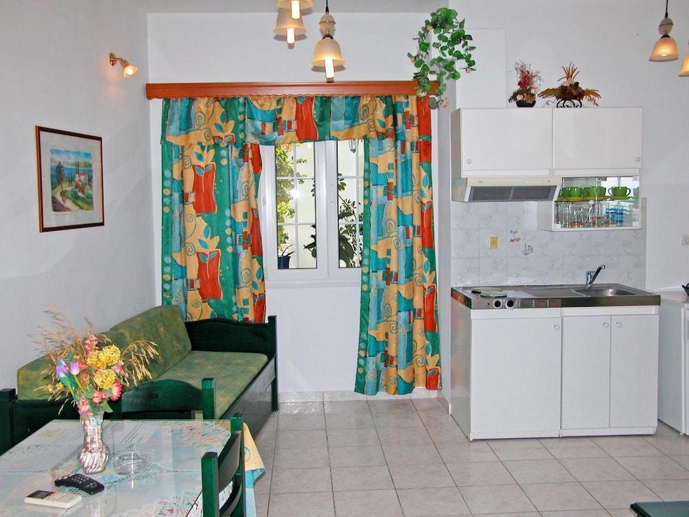 Mimoza Apartment *