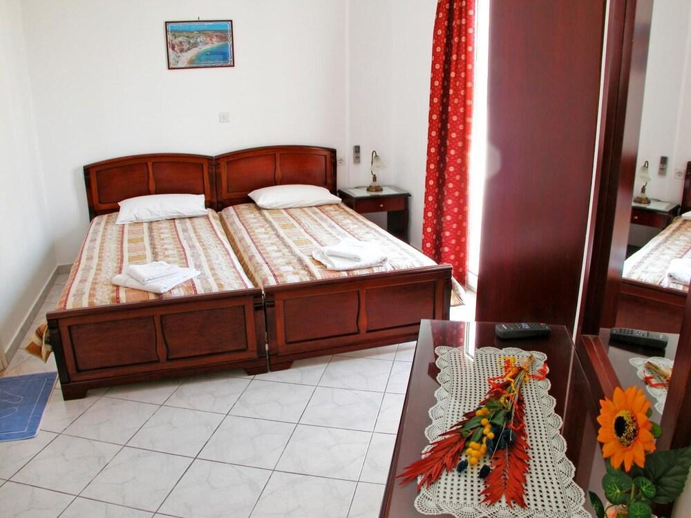 Mimoza Apartment *