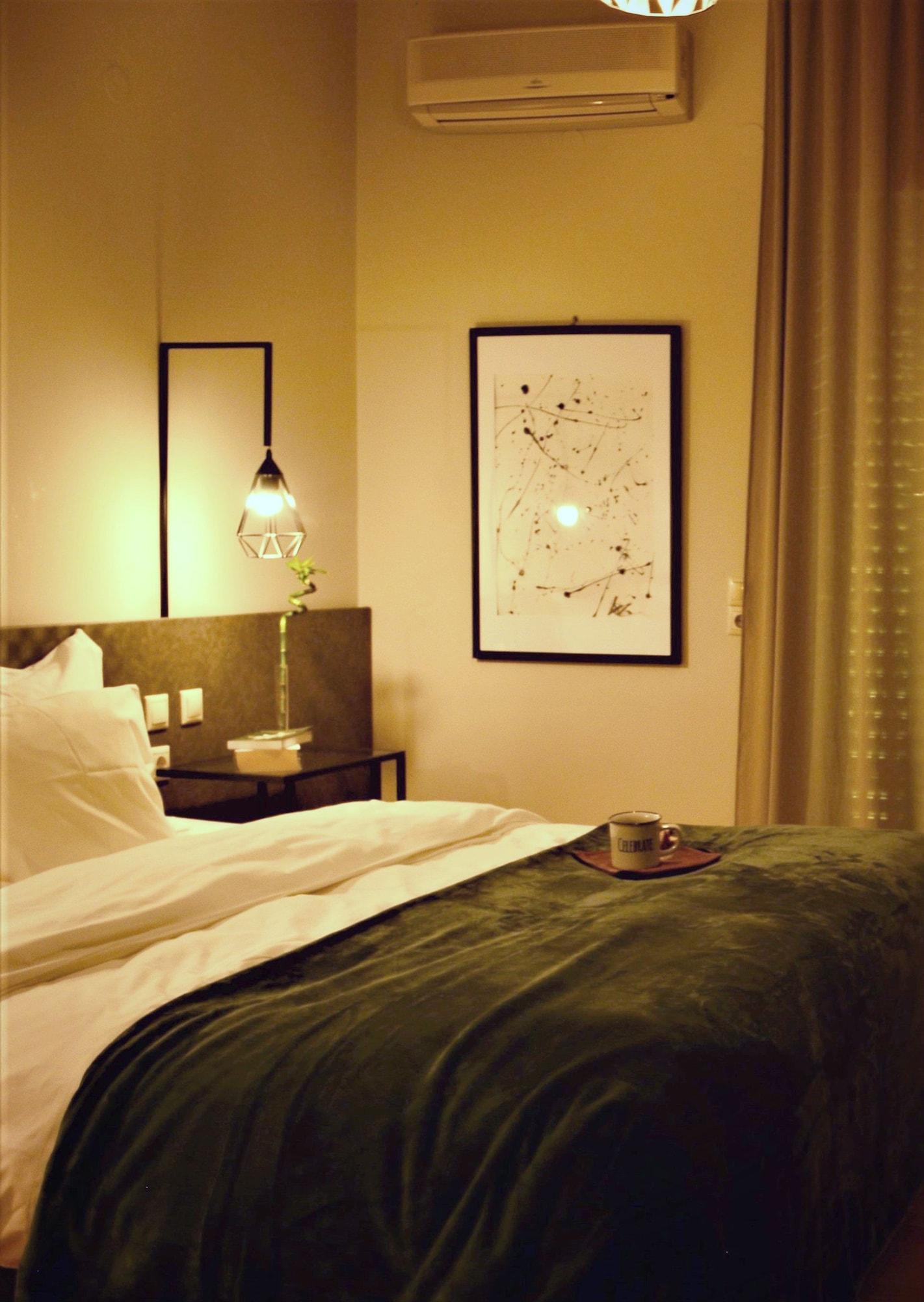 Alexakis & Hotel