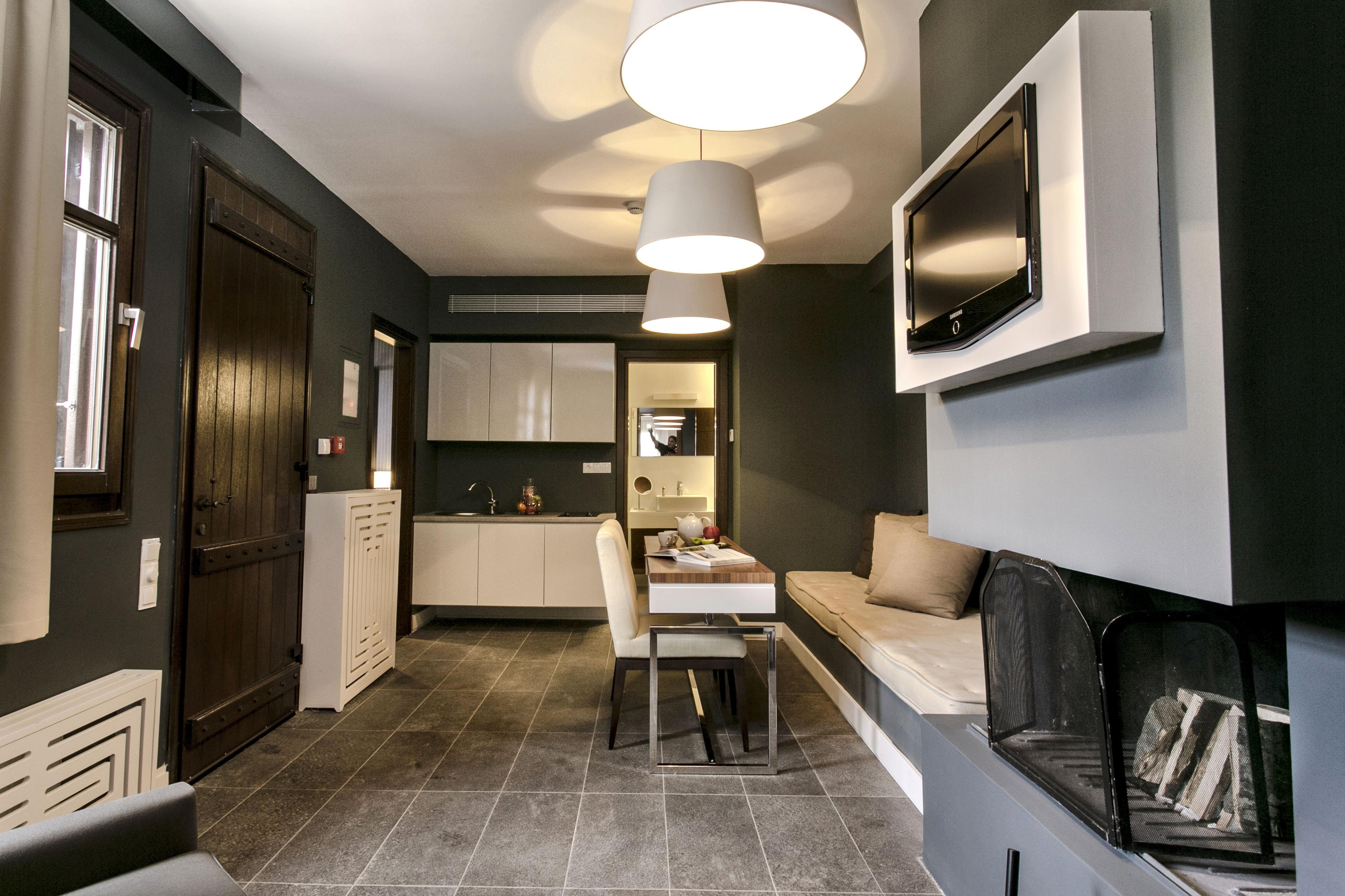 Hotel 12 Months & 5*