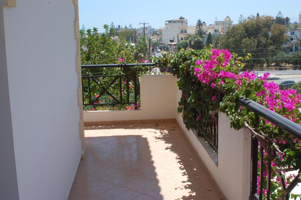 Uncle George Apts By Estia Amoudara (Heraklion)