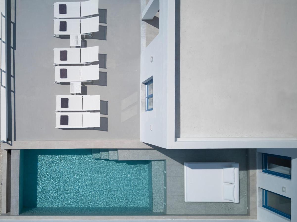 Villa Thadeos With Private Jetted Pool