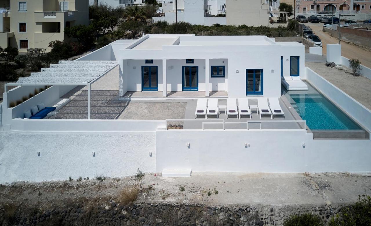 Thadeos With Private Jetted Pool Villa Fira (Santorini)