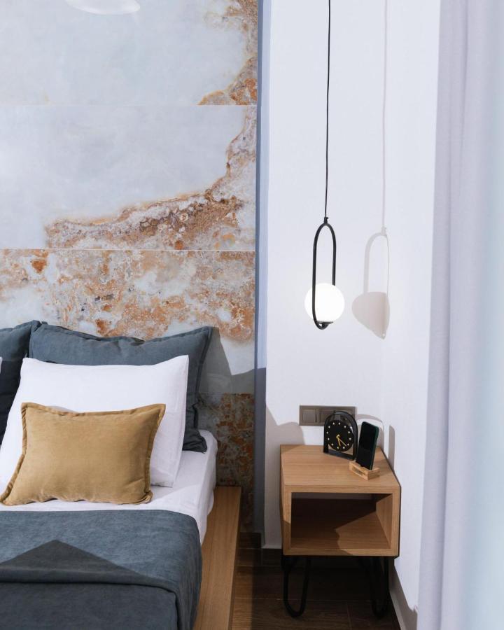 Apartment Blue In The Hill Moirai