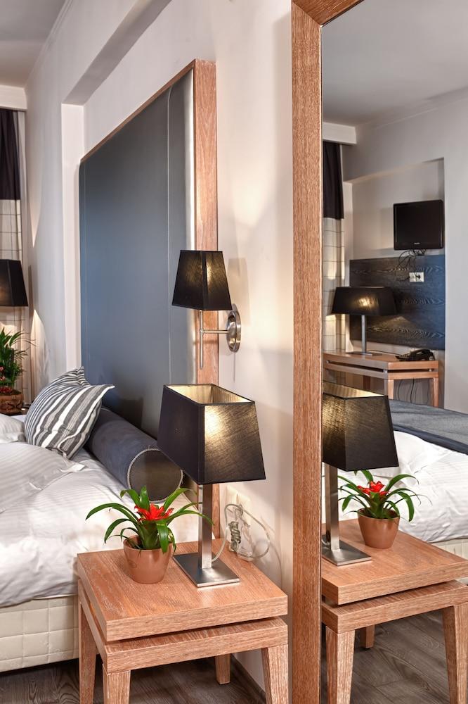 Olympus Thea Boutique 4*