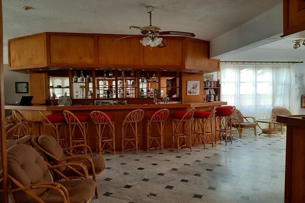 Ostria Hotel 2*