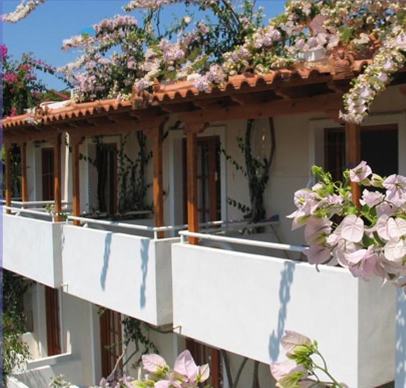Costantonia Holiday Apartment *