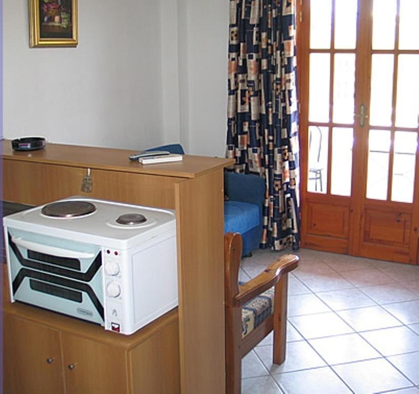 Costantonia Holiday Apartment Agia Marina (Aegina)
