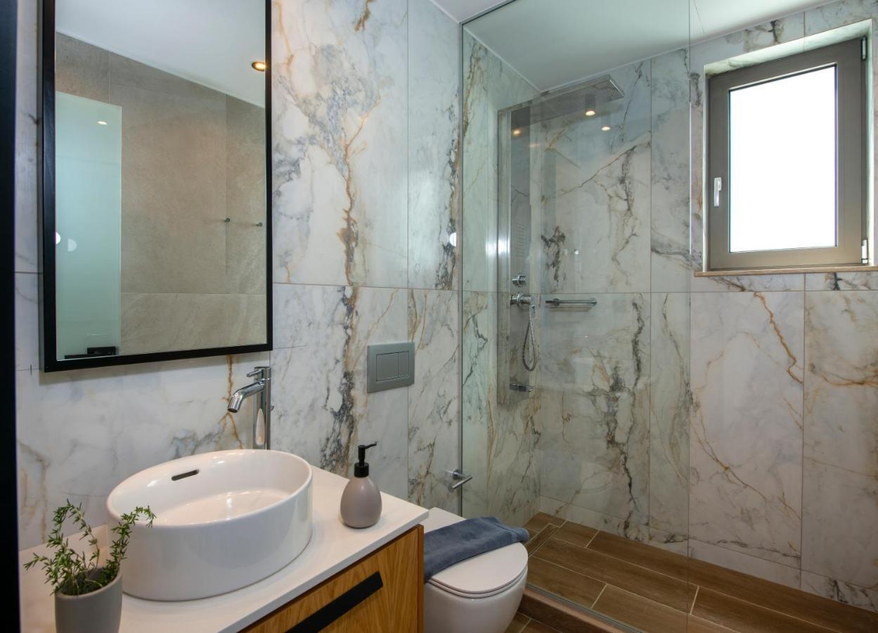 Manu Luxury Living