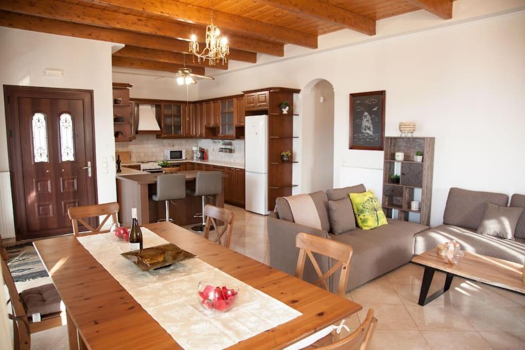 Aurelia Kefalonia Villa *