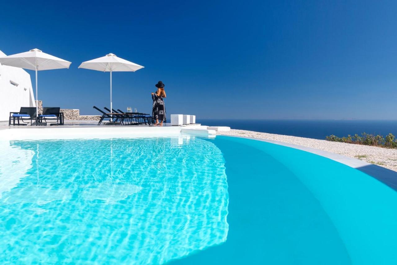 Luxurious Santorini Escape Villa Imerovigli Private Infinity Pool Breathtaking Aegean Views