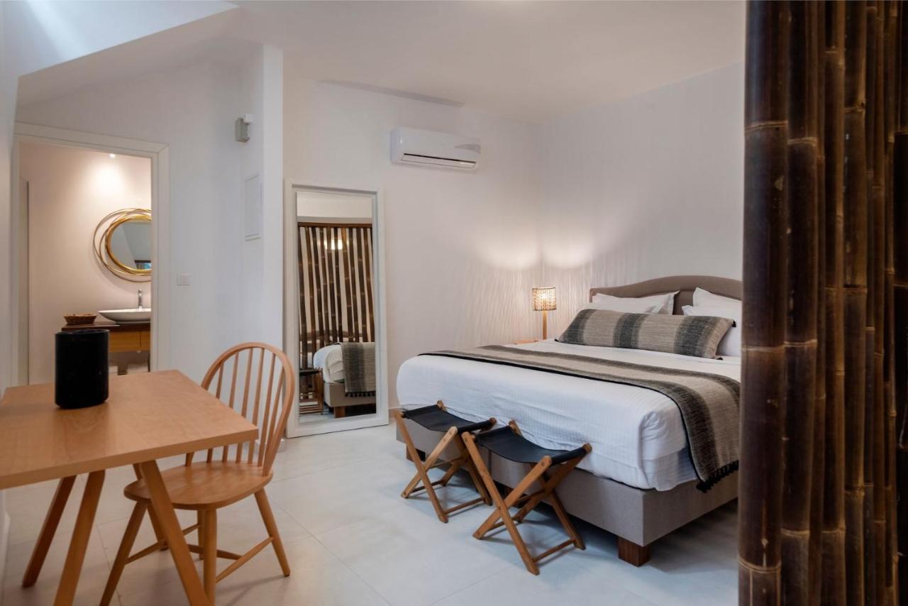 Apartment Luxurious Santorini Escape Villa Imerovigli Private Infinity Pool Breathtaking Aegean Views Vourvoulos