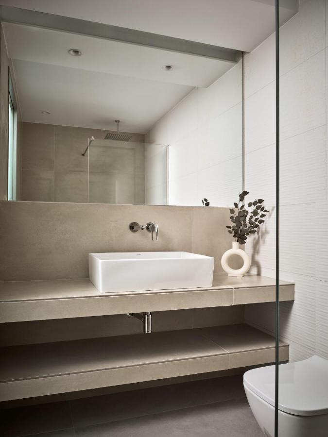 Apartment The Sall Complex B - Iconic Sea Views, By Zantewize