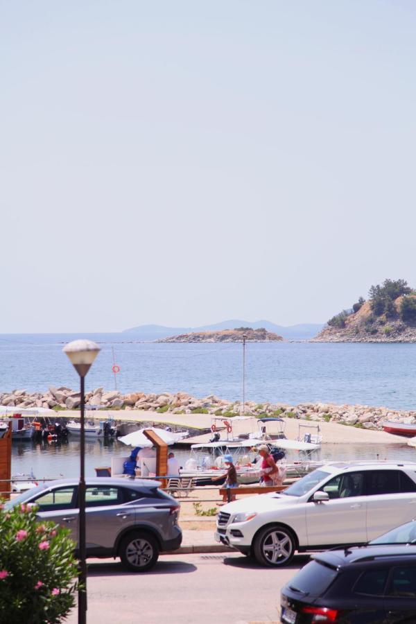 Sea Front Retreat Holiday home Kavala