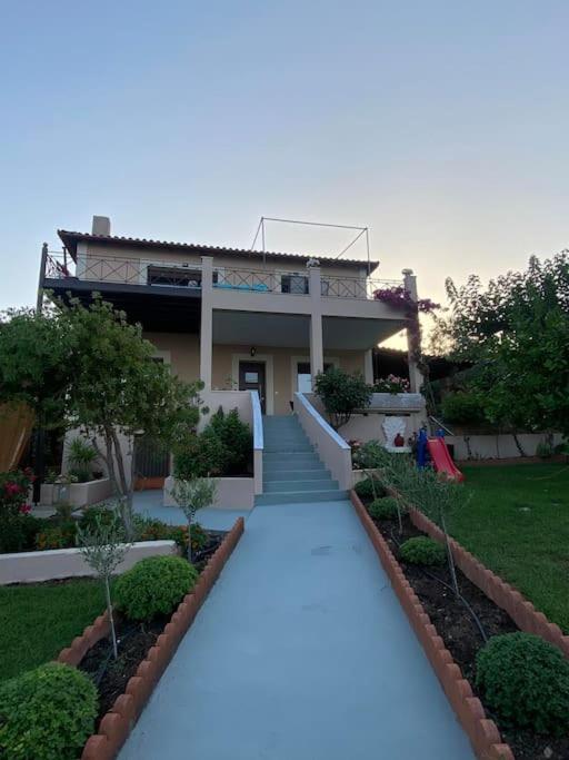 Kastanos Villa *