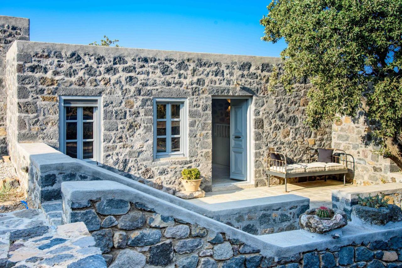 Pavlaina Complex Of Traditional Residences In Nisyros. Enjoy The Garden And The Sea View Apartment