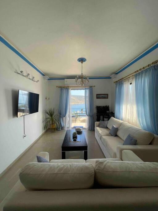 Breathtaking Oceanfront View & Private *