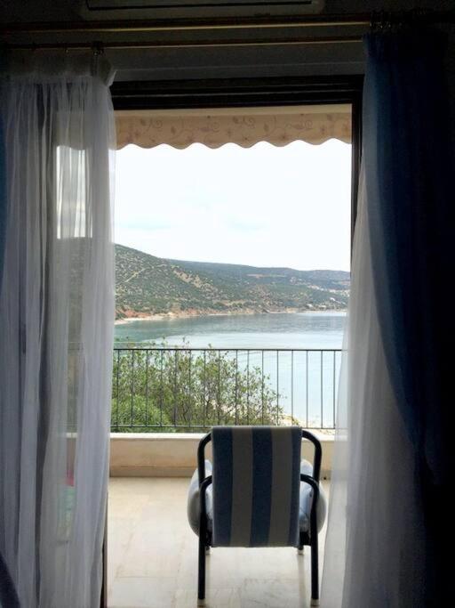 Breathtaking Oceanfront View & Private Apartment