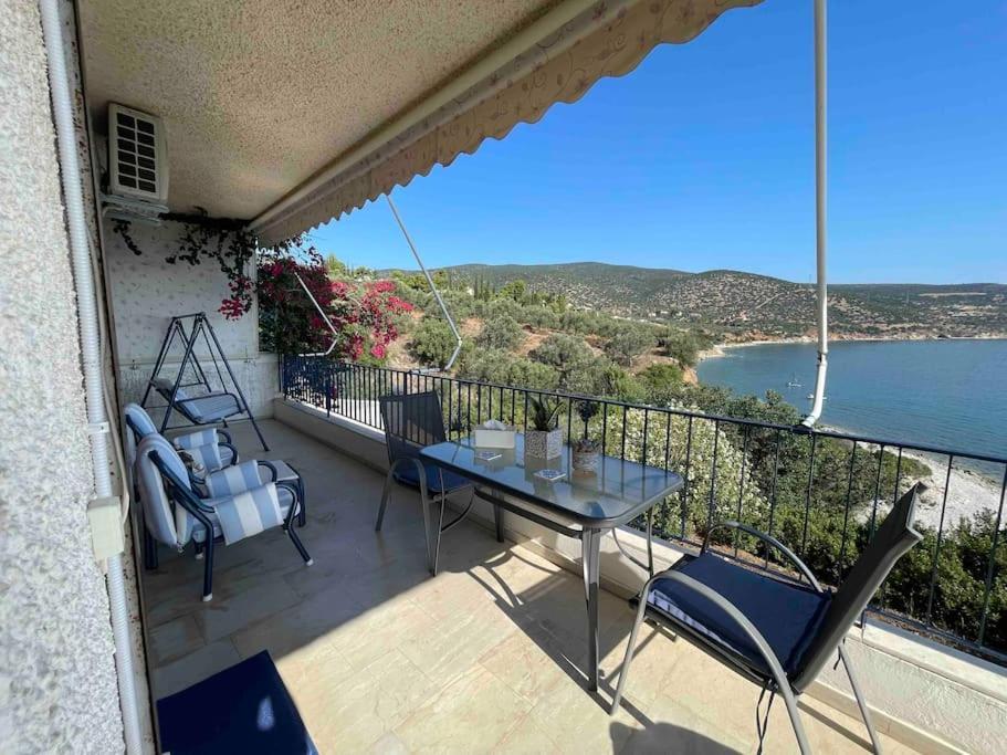 Breathtaking Oceanfront View & Private Apartment *