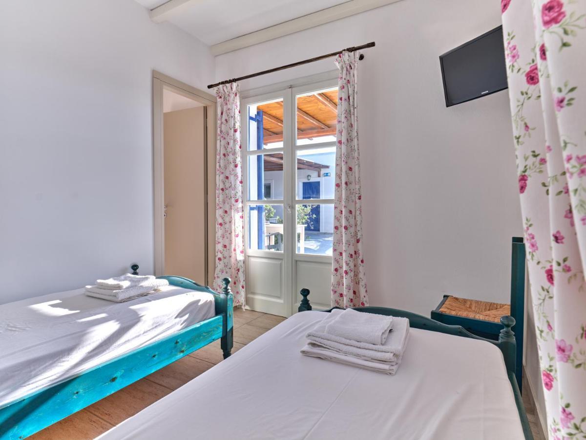 Apartment Manolis Aliki (Paros)