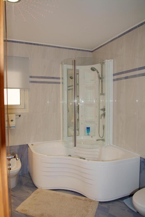 Liberty: Classic Luxury Sea View With Private Pool Villa Kommeno (Corfu)