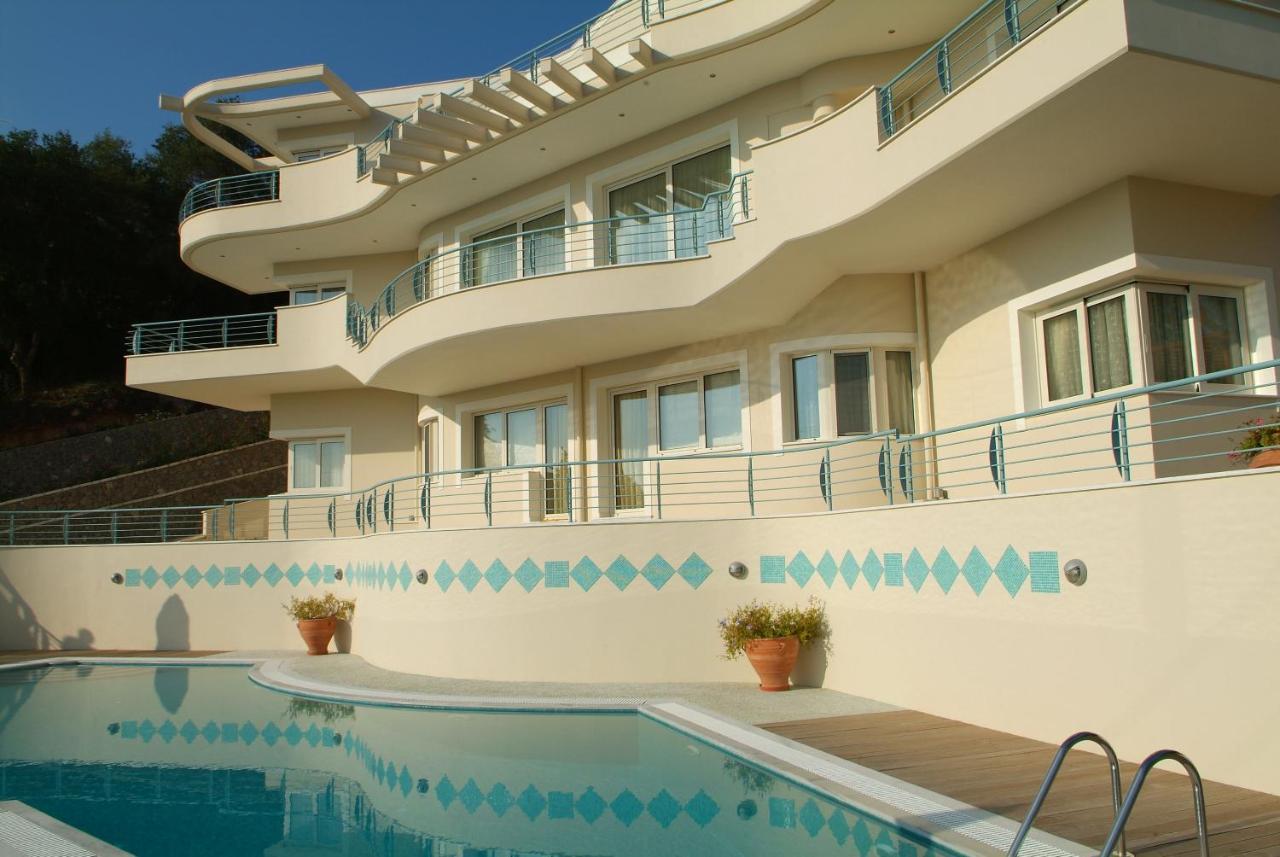 Villa Liberty: Classic Luxury Sea View With Private Pool