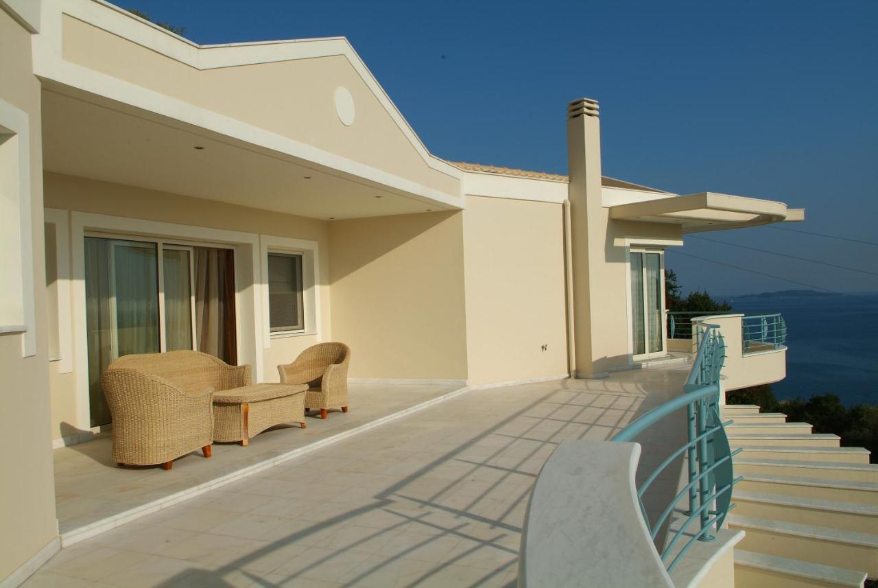 Villa Liberty: Classic Luxury Sea View With Private Pool