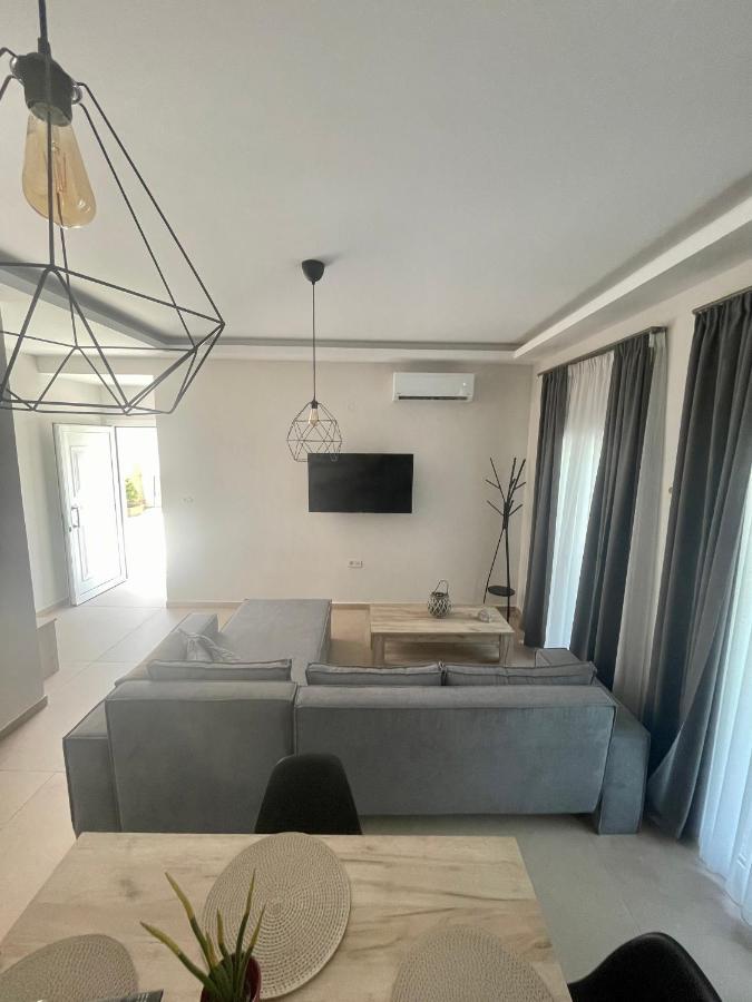 Atrium Apartment