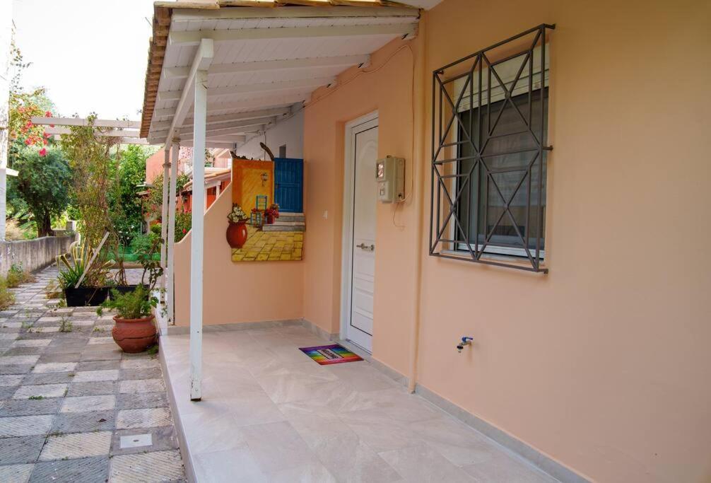 Mannou House