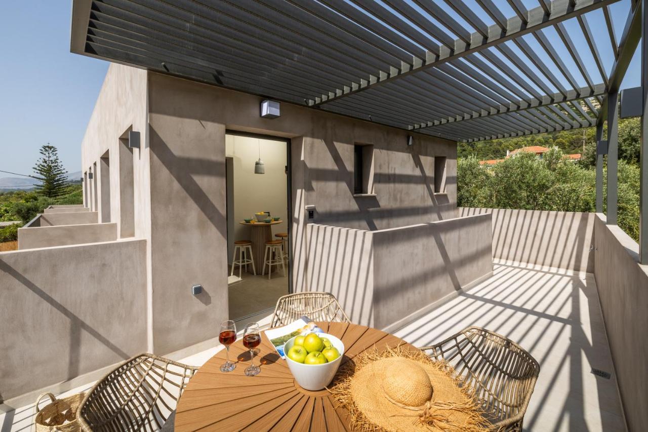Topos Apartment