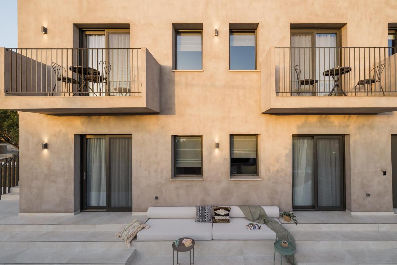 Topos Apartment *