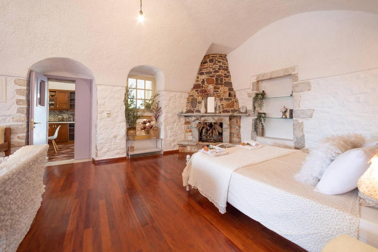 Iliana's House - Spacious Cave House In The Center Of Areopolis * Areopoli