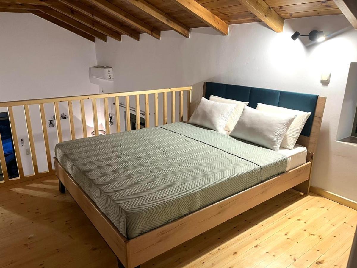 Elaionas 3 * Riglia