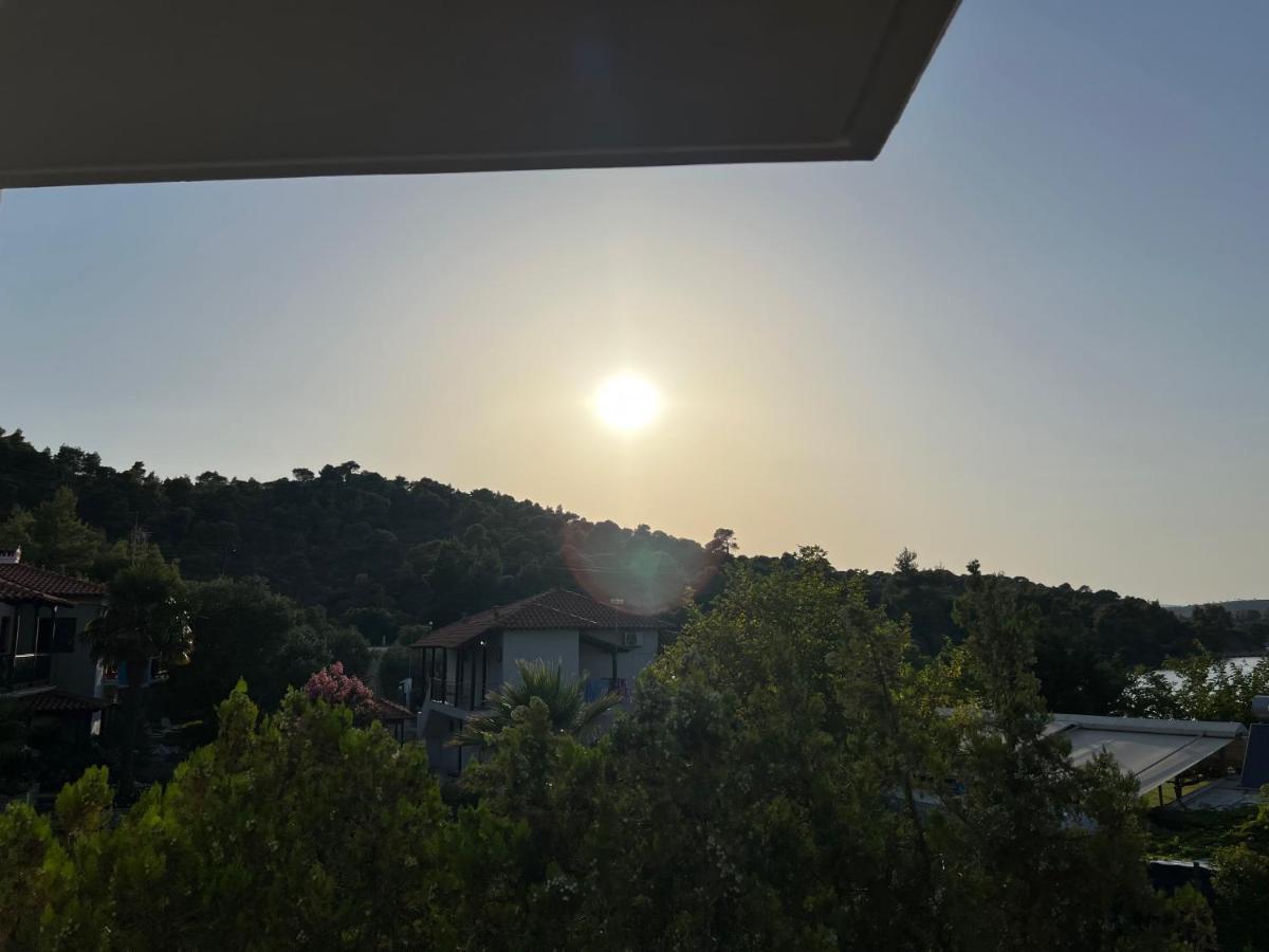 House Seafront Latoura Holiday home *