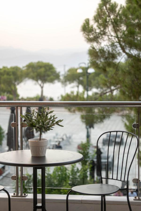 Apartment Byron Luxury Aigio