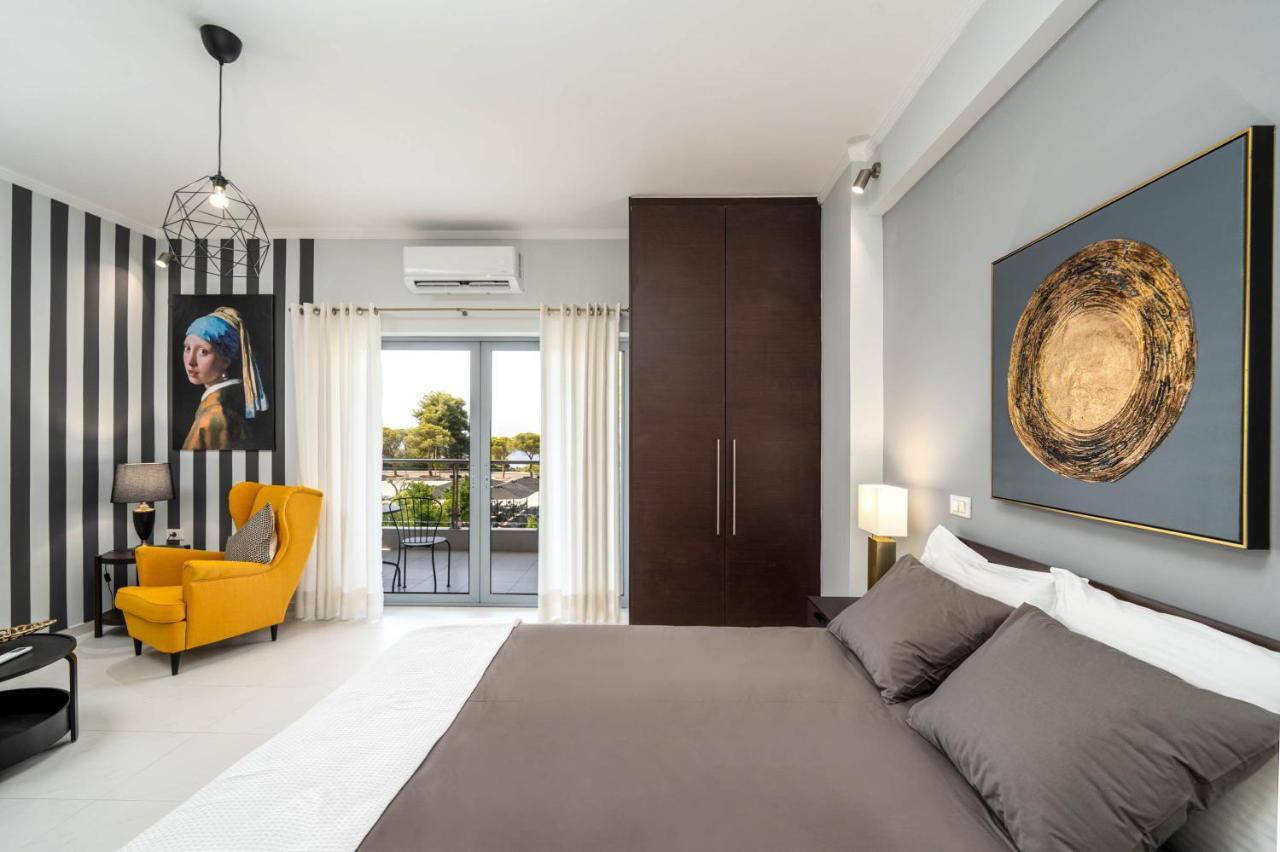 Byron Luxury Apartment Aigio