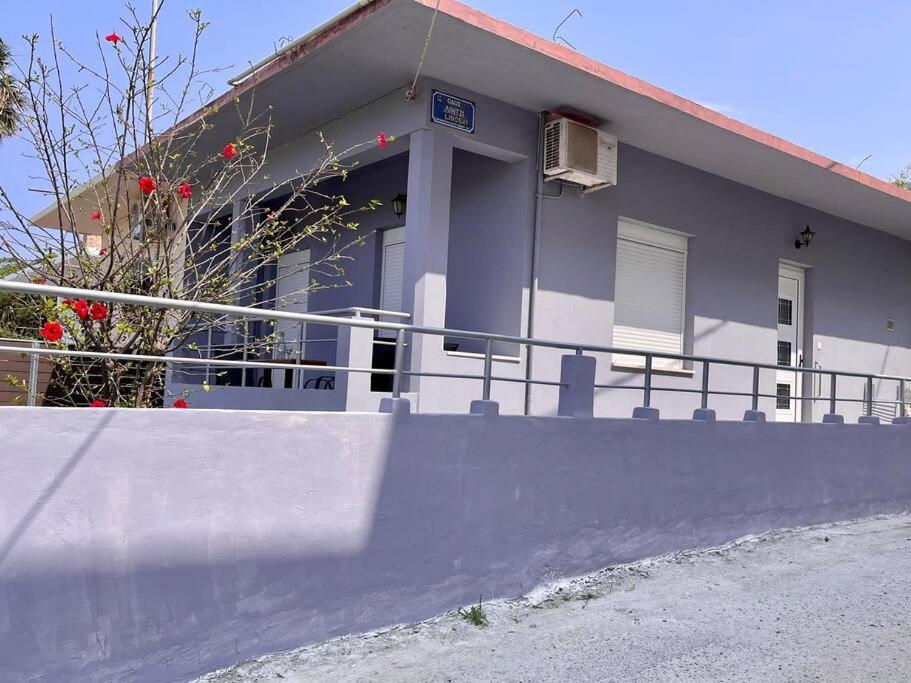 Apartment Bay *