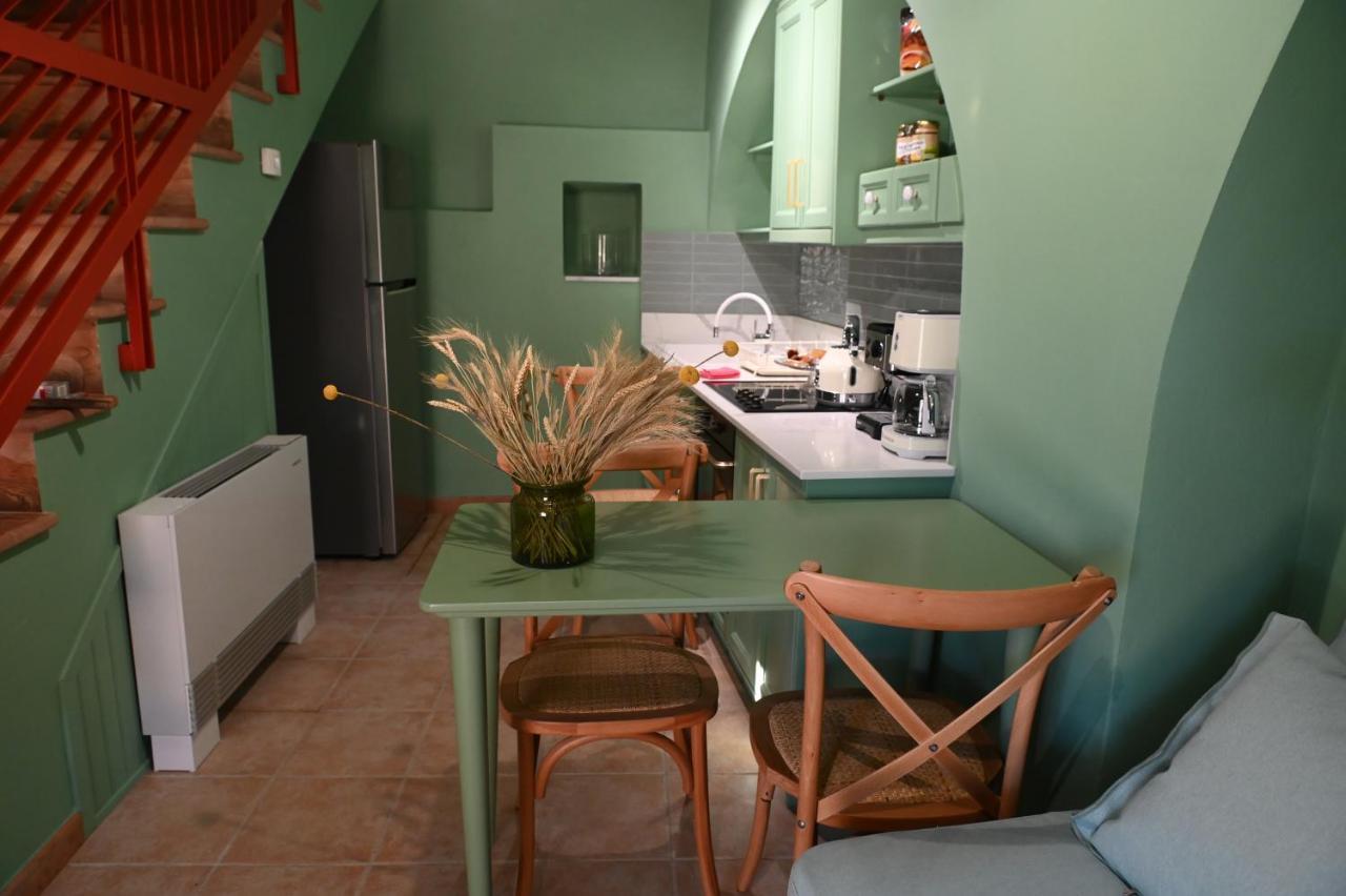 Philoxenia Traditional Apartment