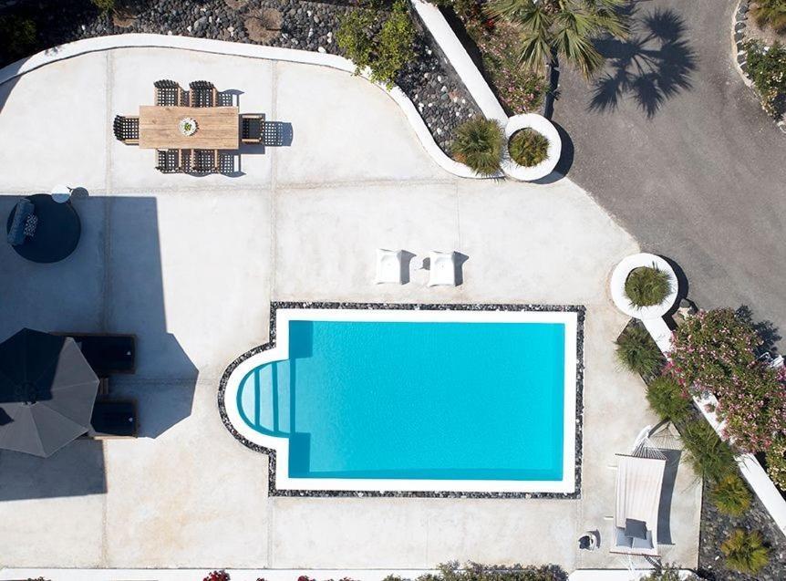 Lovely Santorini 3 Bedrooms Petra Private Pool Outdoor Dining Area Exo Gialos Villa Karterados (Santorini)
