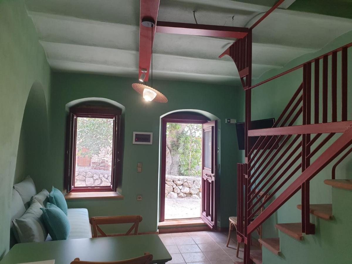 Philoxenia Traditional Apartment