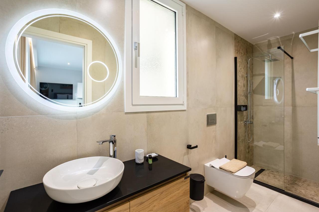 Apartment Black & White Marina Studio, Getaway Kalamata
