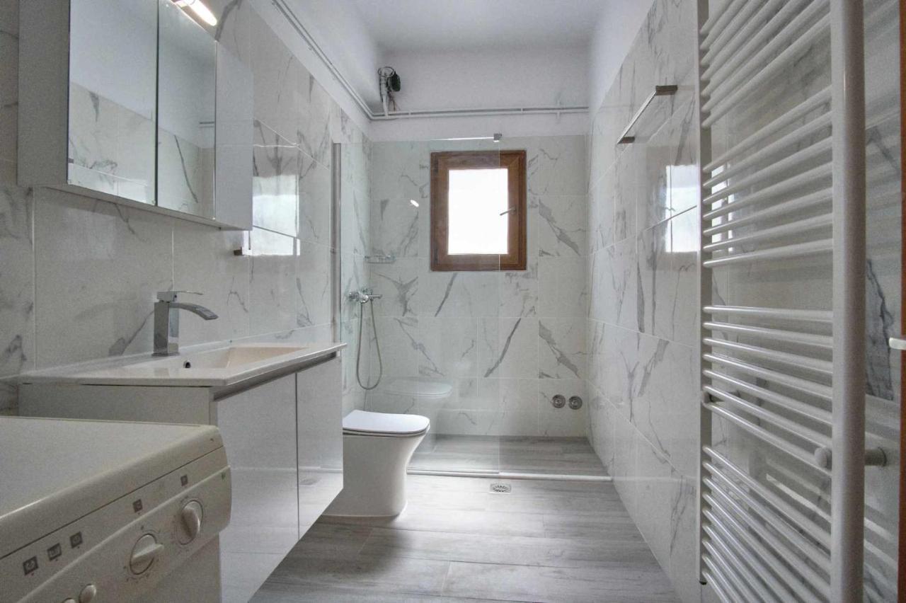 Noname House * Parga