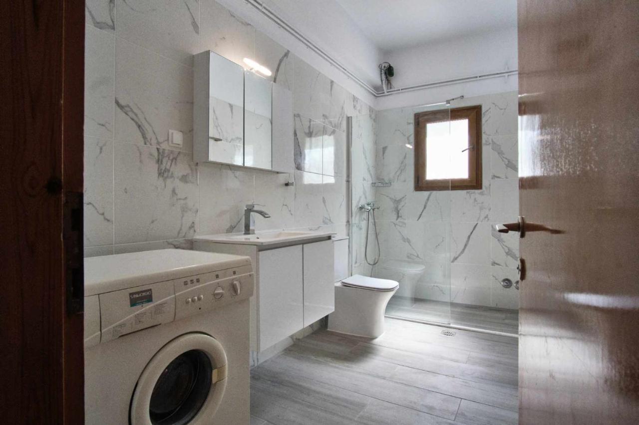 Noname House Parga