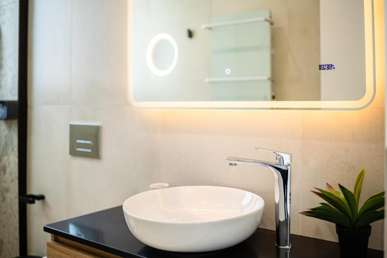 Yin & Yang Studio, Marina Hideout In Apartment Kalamata