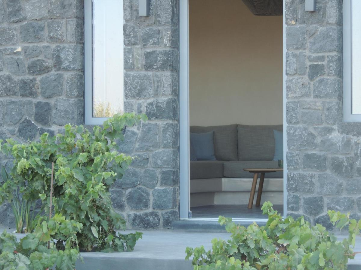 Apaggio Santorini Villa