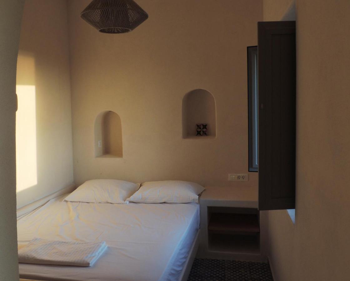 Apaggio Santorini Villa *