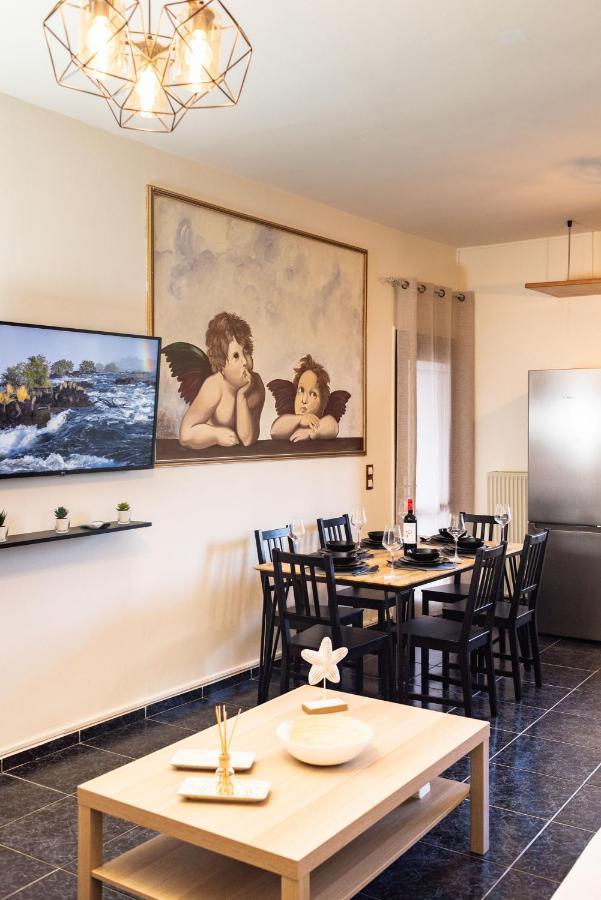 Divine Seaside Experience Apartment