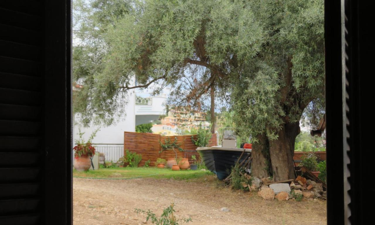 Perigiali House *