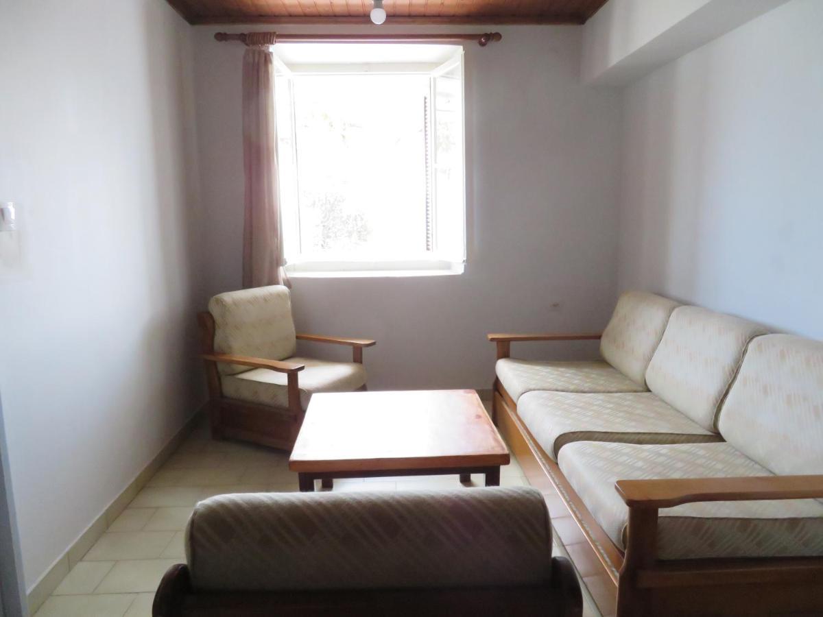 Perigiali House *