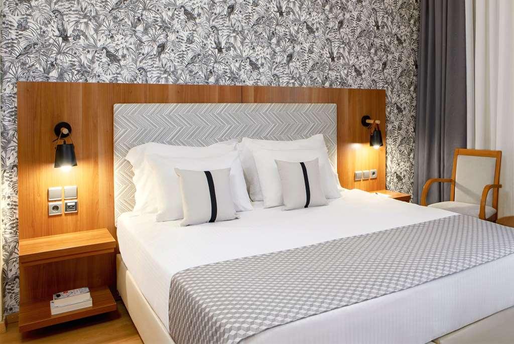 Ramada By Wyndham, Athens Club Attica Riviera Hotel